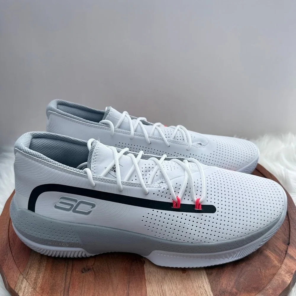 Under Armour Curry 3ZerO 3 Basketball 